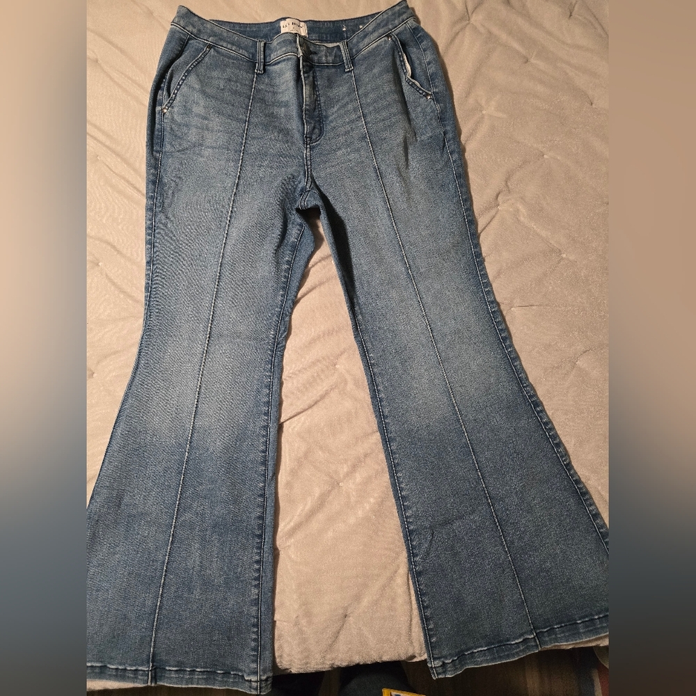 NWOT! Lane Bryant Women's Blue Flared Jeans